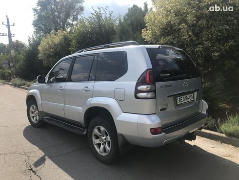 Toyota Land Cruiser Prado 2008 серебристый - фото 2