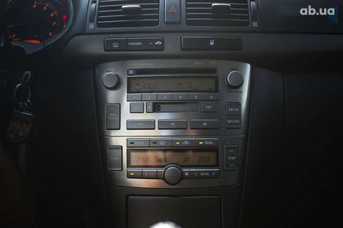 Toyota Avensis 2005 - фото 21