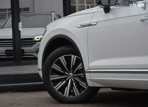 Volkswagen Touareg 2019 - фото 11