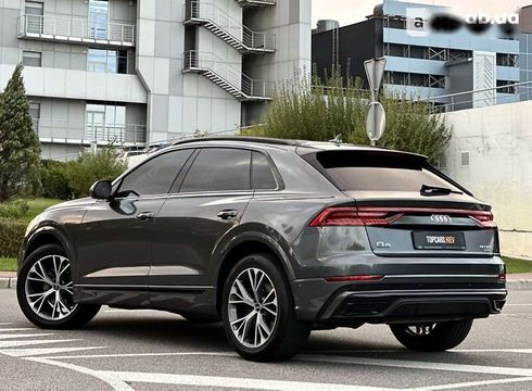 Audi Q8 2021 - фото 6