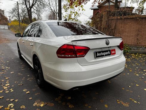 Volkswagen Passat 2012 белый - фото 8