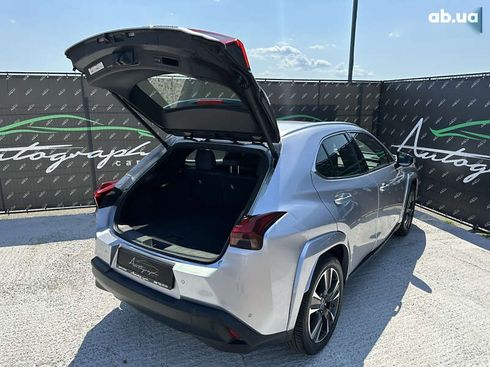 Lexus UX 2023 - фото 30