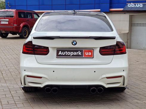BMW 3 серия 2014 белый - фото 9