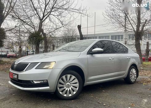 Skoda Octavia 2017 - фото 8