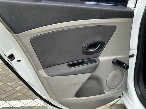 Renault Megane 2011 белый - фото 14