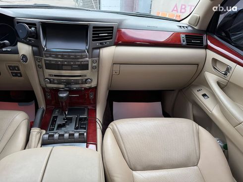 Lexus LX 2008 черный - фото 19