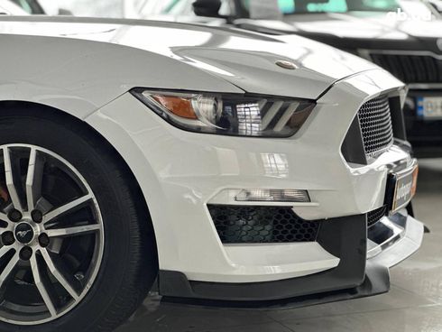 Ford Mustang 2015 белый - фото 11