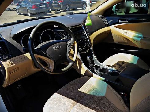 Hyundai Sonata 2011 - фото 6