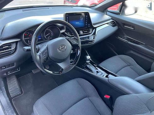 Toyota C-HR 2018 - фото 12