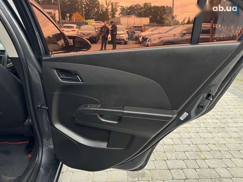 Chevrolet Sonic 2013 - фото 28