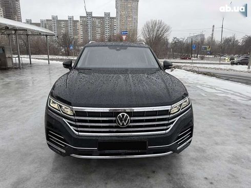 Volkswagen Touareg 2022 - фото 13