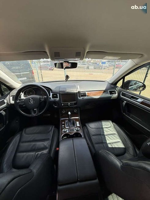 Volkswagen Touareg 2017 - фото 20