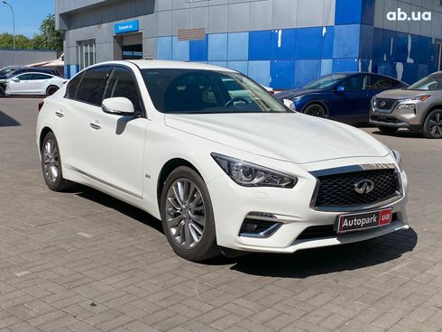 Infiniti Q50 2018 белый - фото 3