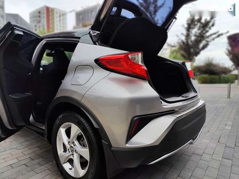 Toyota C-HR 2016 - фото 14