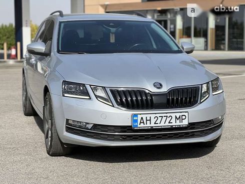 Skoda Octavia 2018 - фото 11