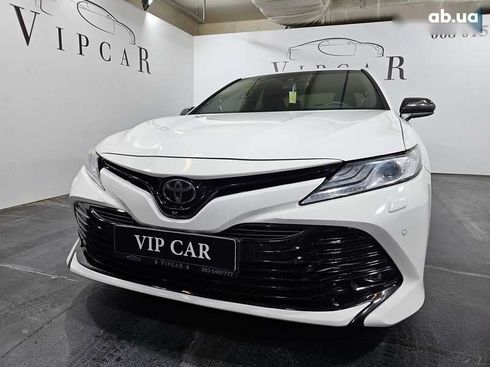 Toyota Camry 2017 - фото 5