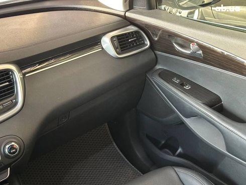 Kia Sorento 2019 серый - фото 22