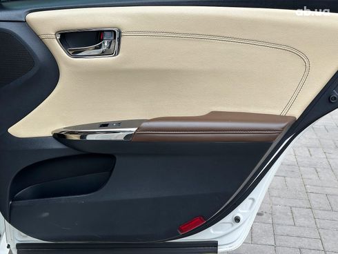 Toyota Avalon 2013 белый - фото 21
