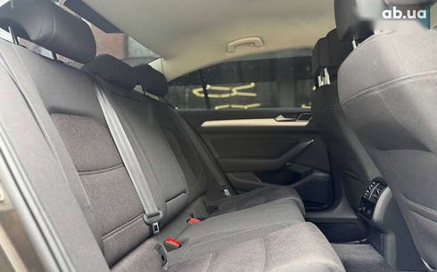Volkswagen Passat 2017 - фото 15
