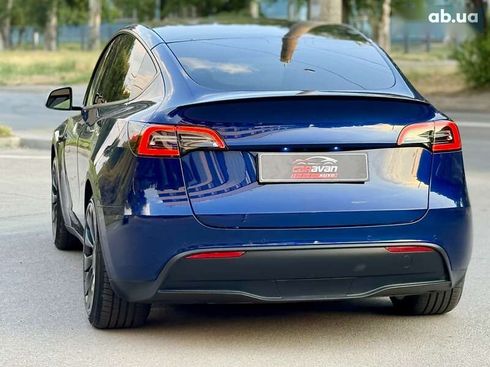 Tesla Model Y 2022 - фото 11