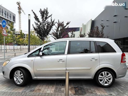 Opel Zafira 2009 - фото 9