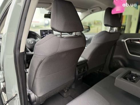 Toyota RAV4 2019 - фото 29