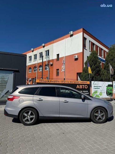 Ford Focus 2012 - фото 3