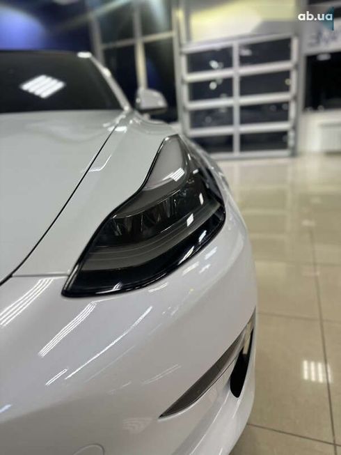 Tesla Model 3 2022 - фото 29