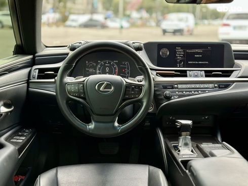 Lexus ES 2018 черный - фото 13