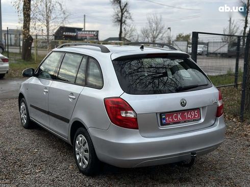 Skoda Fabia 2008 - фото 11