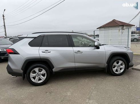 Toyota RAV4 2019 - фото 7