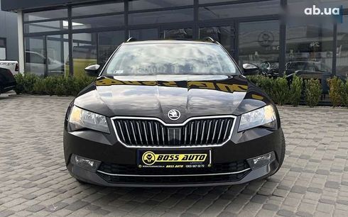 Skoda Superb 2019 - фото 2