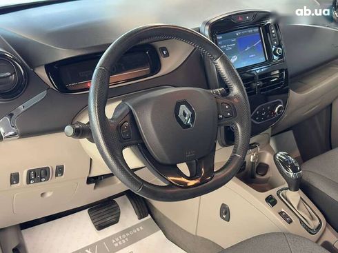 Renault Zoe 2016 - фото 22