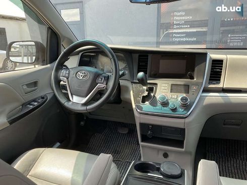 Toyota Sienna 2014 - фото 21