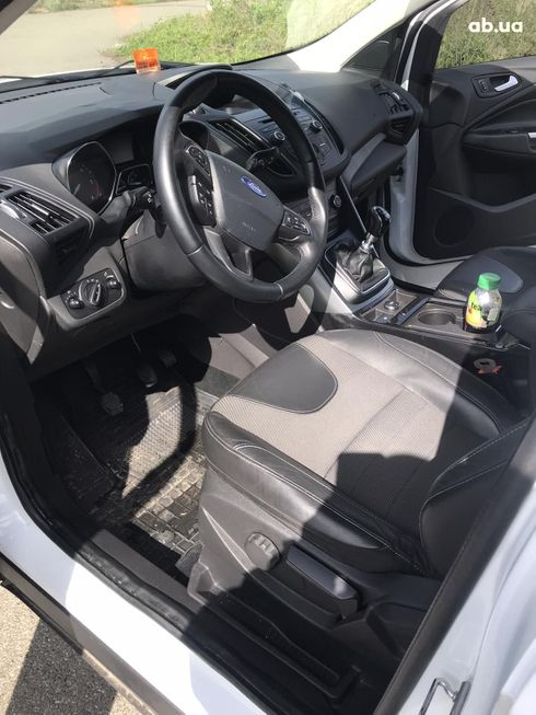 Ford Kuga 2019 белый - фото 12