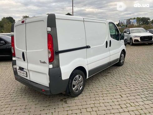 Renault Trafic 2012 - фото 7