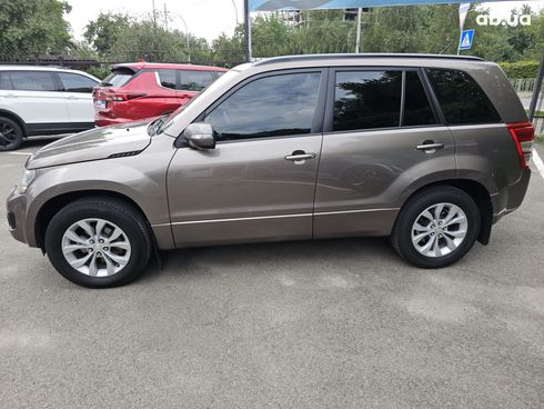 Suzuki Grand Vitara 2013 коричневый - фото 6