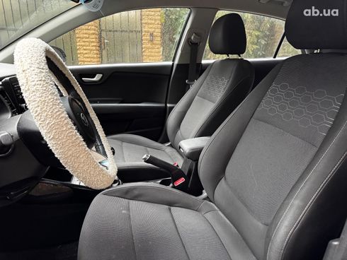 Kia Rio 2018 черный - фото 71