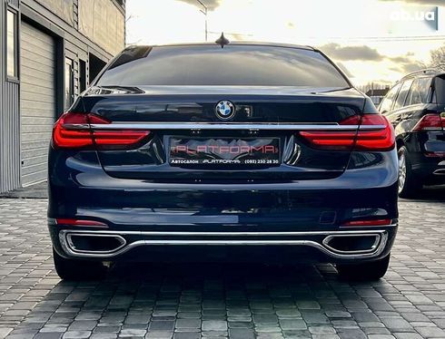 BMW 7 серия 2016 - фото 9