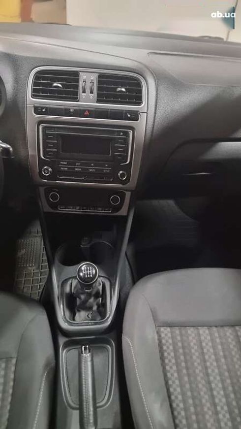 Volkswagen Polo 2019 - фото 8