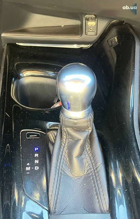 Toyota C-HR 2017 - фото 15