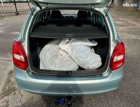 Skoda Fabia 2011 - фото 16