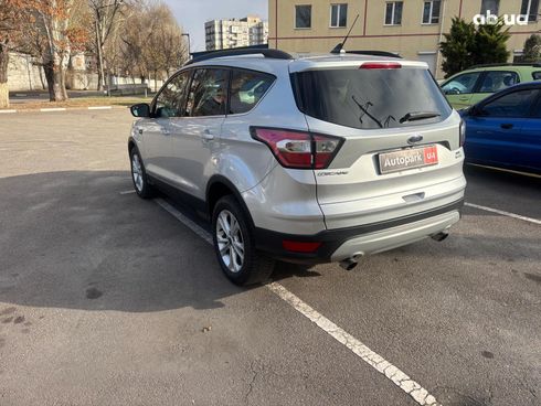 Ford Escape 2018 серый - фото 8