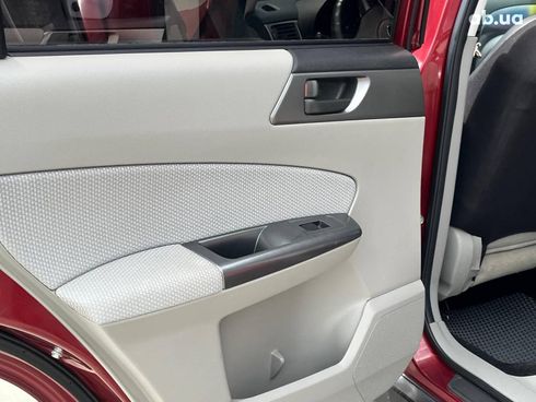 Subaru Forester 2012 красный - фото 36