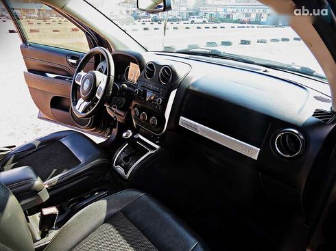 Jeep Compass 2015 - фото 16