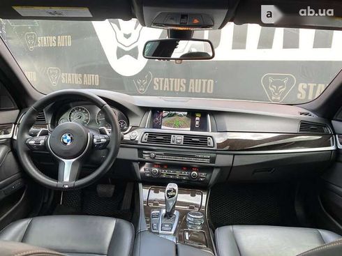 BMW 5 серия 2015 - фото 30