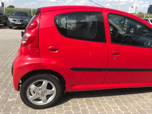 Peugeot 107 2008 красный - фото 18