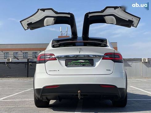 Tesla Model X 2017 - фото 25