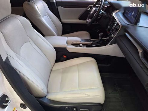 Lexus RX 2019 - фото 18