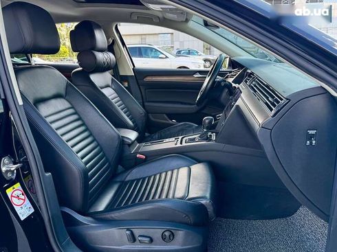Volkswagen Passat 2018 - фото 21